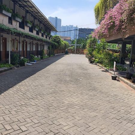 Pradahkalikendal Taman Paradise Homestay מראה חיצוני תמונה