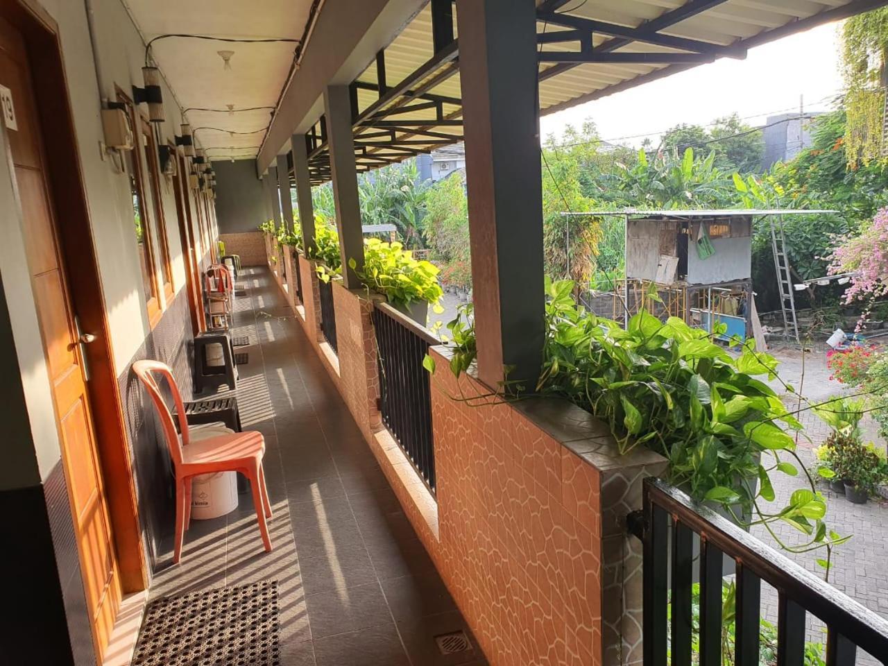 Pradahkalikendal Taman Paradise Homestay מראה חיצוני תמונה