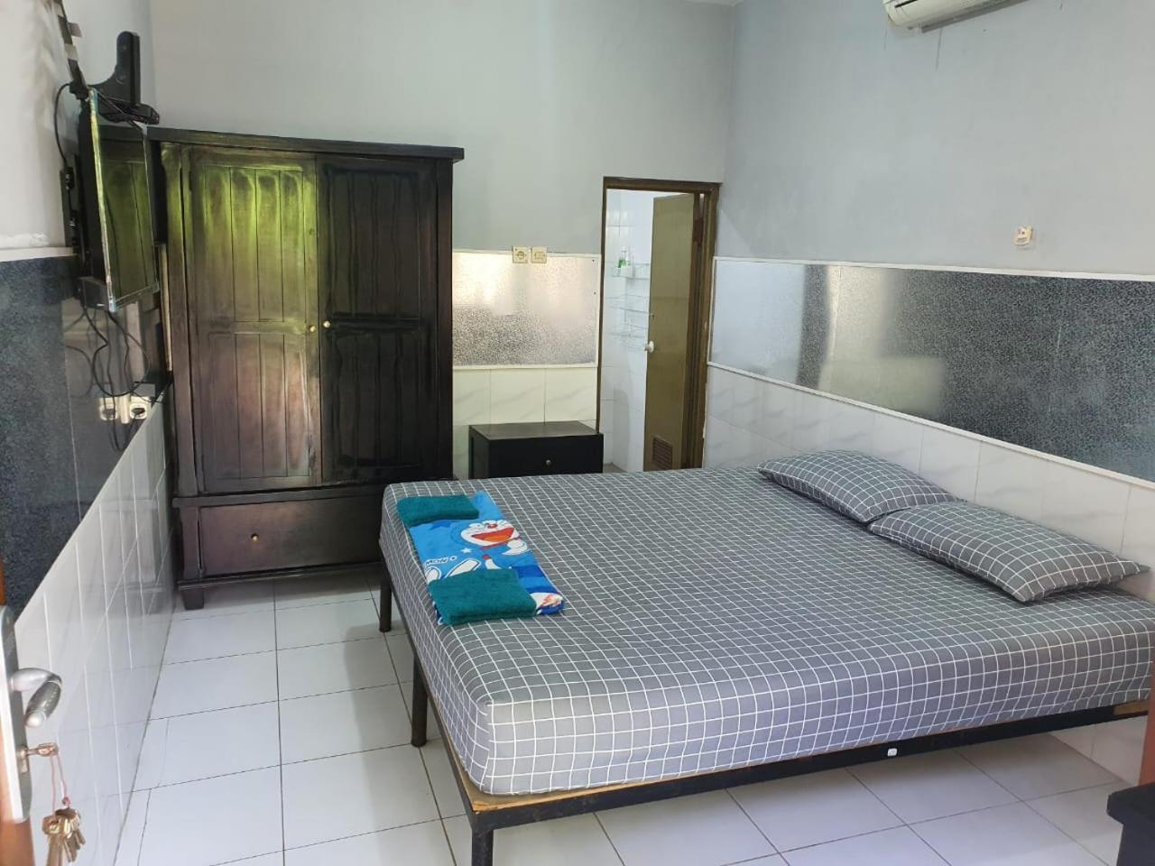 Pradahkalikendal Taman Paradise Homestay מראה חיצוני תמונה