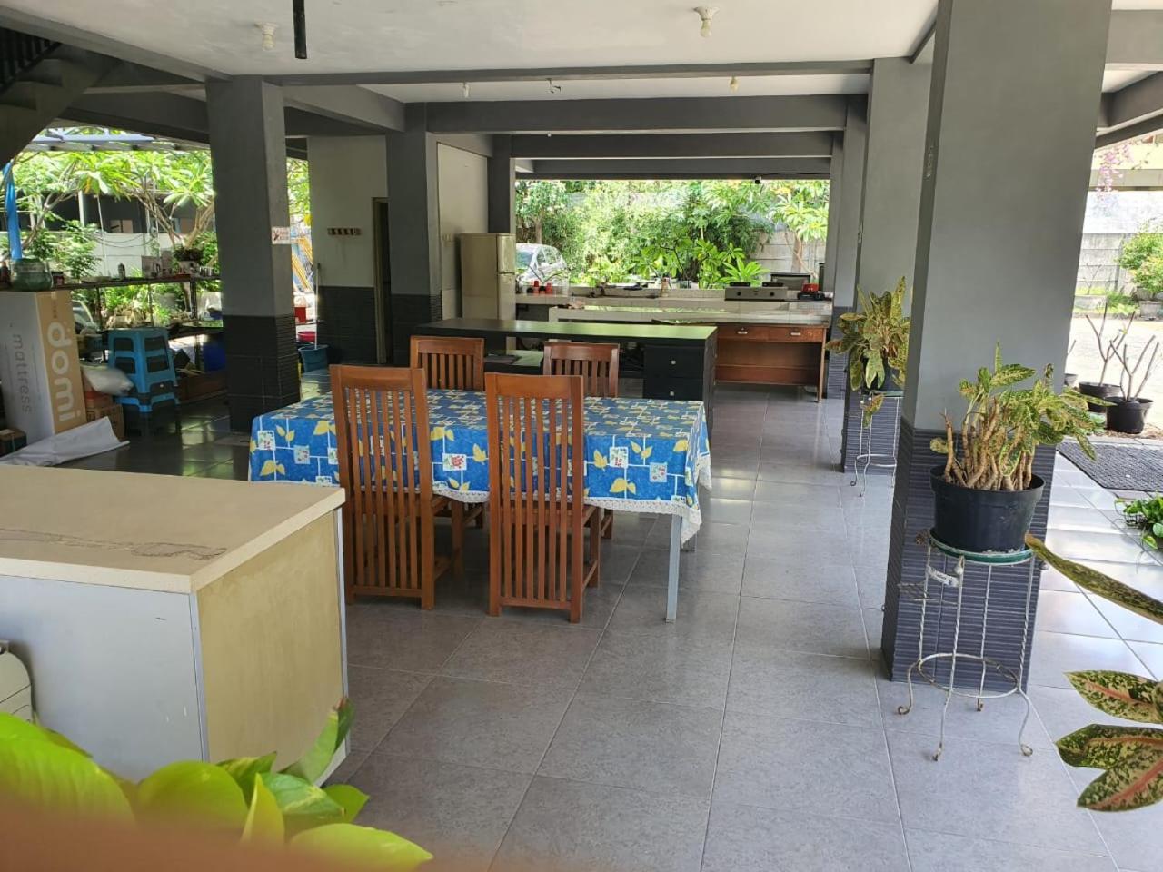Pradahkalikendal Taman Paradise Homestay מראה חיצוני תמונה