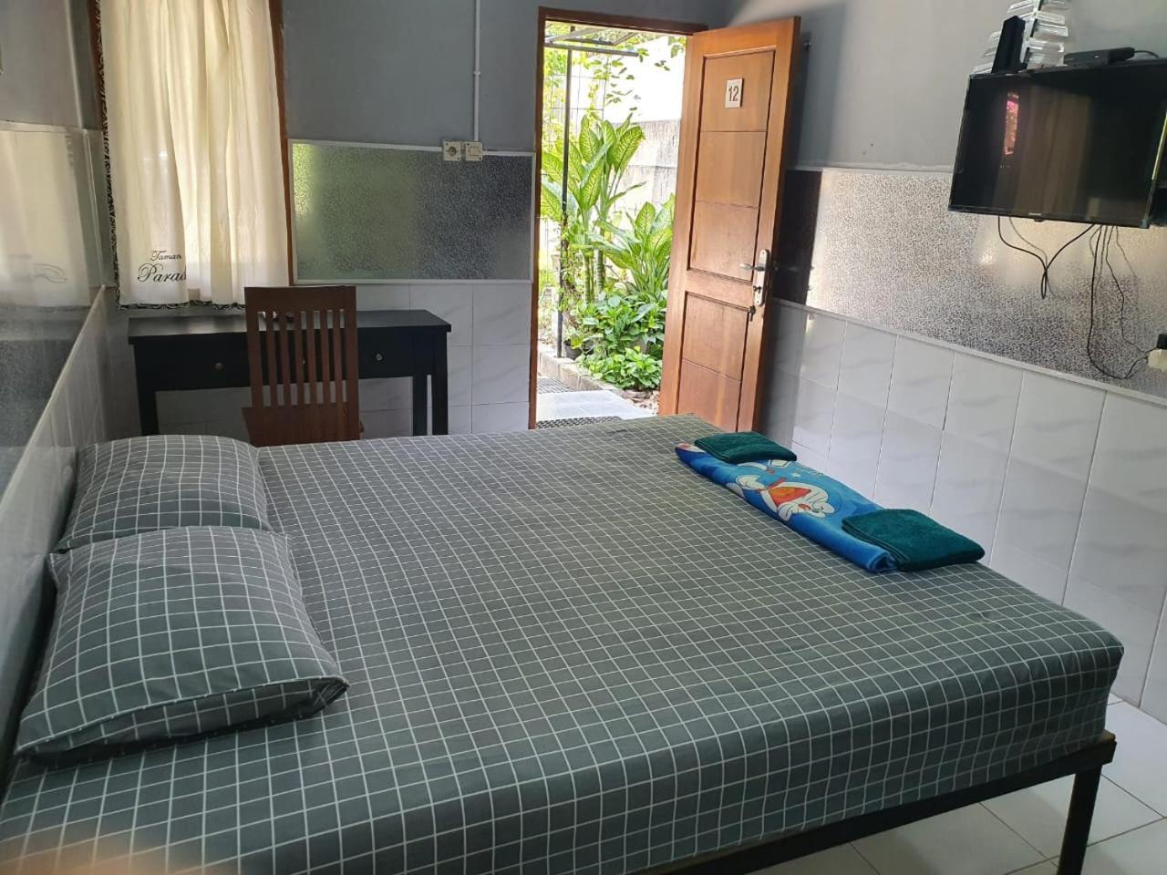 Pradahkalikendal Taman Paradise Homestay מראה חיצוני תמונה